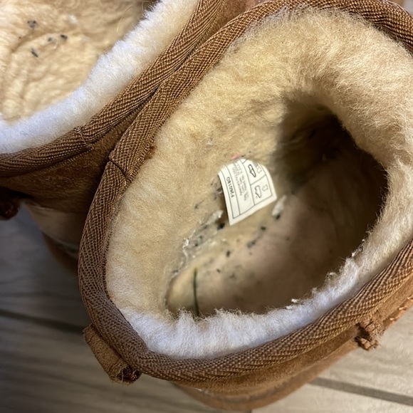Caramel UGG Boots - Picture 4 of 8